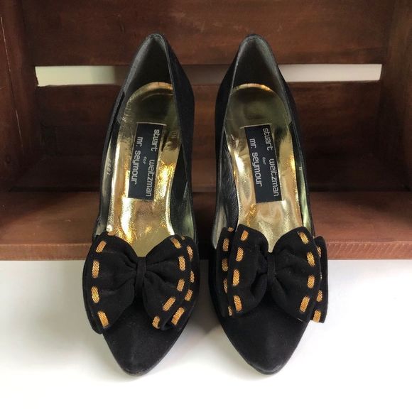 Stuart Weitzman Vintage Black Bow Heel Gold Pumps - Picture 4 of 15